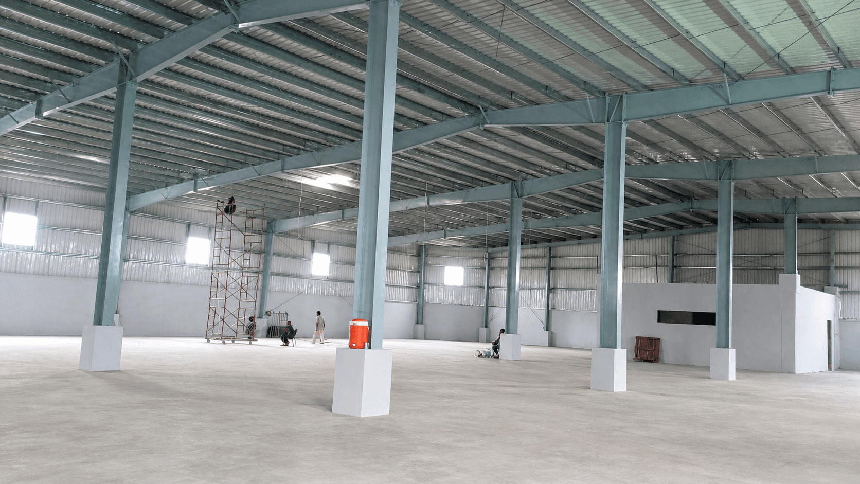 Pre-engineered building frame