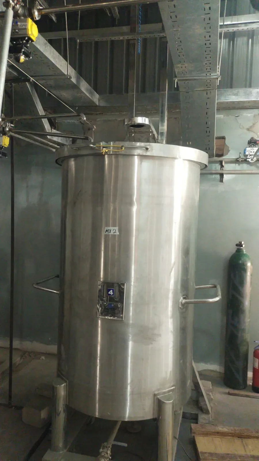 Chiller with tank installation